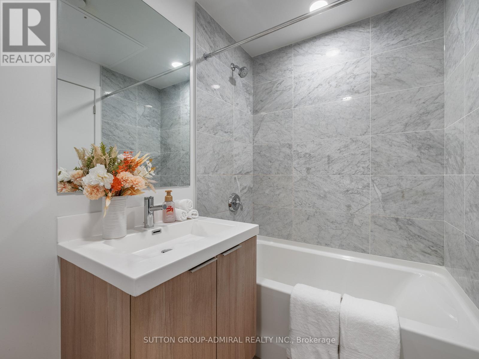 533 - 20 O'Neill Road, Toronto, ON - Indoor Photo Showing Bathroom