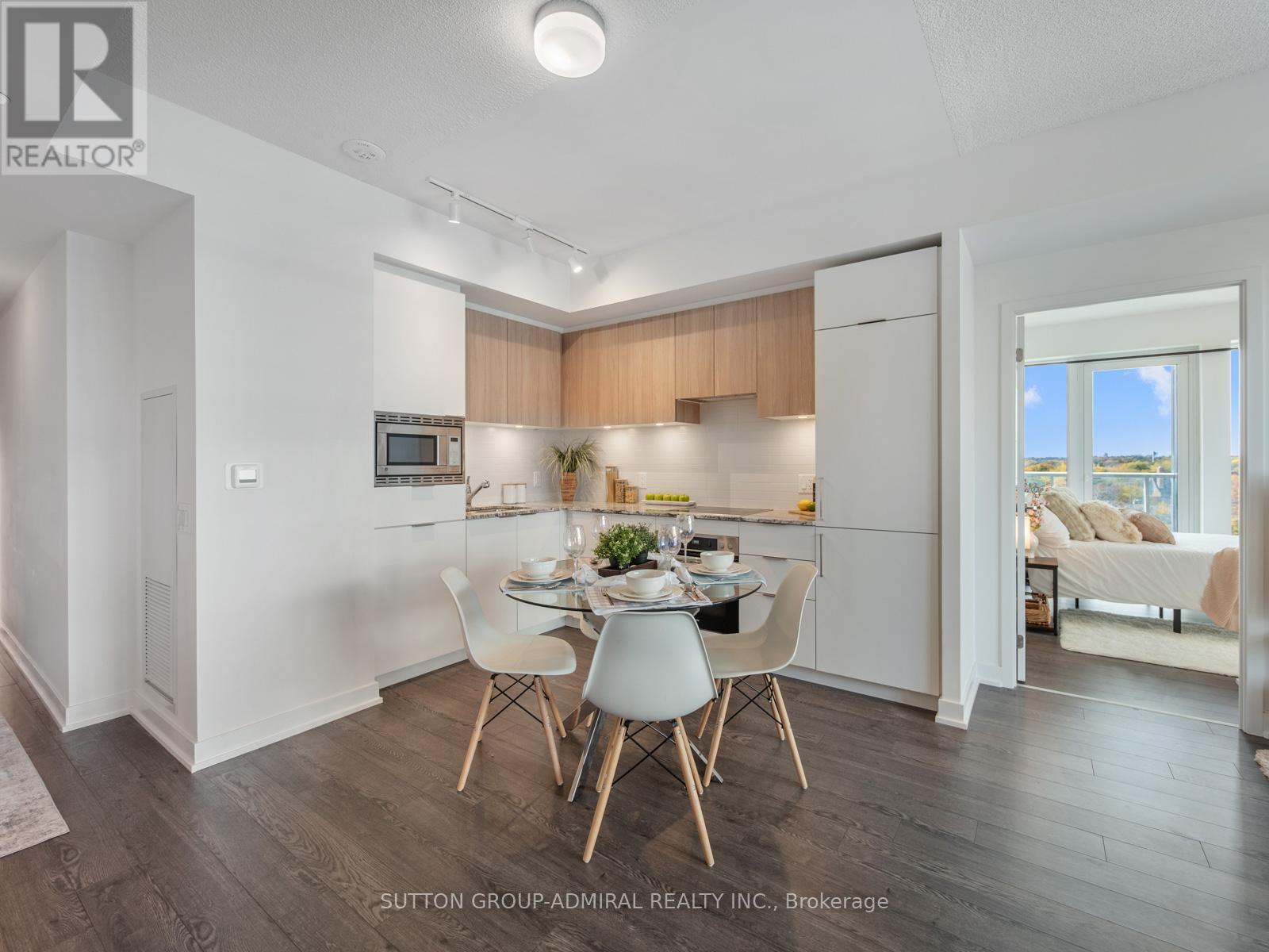 533 - 20 O'Neill Road, Toronto, ON - Indoor