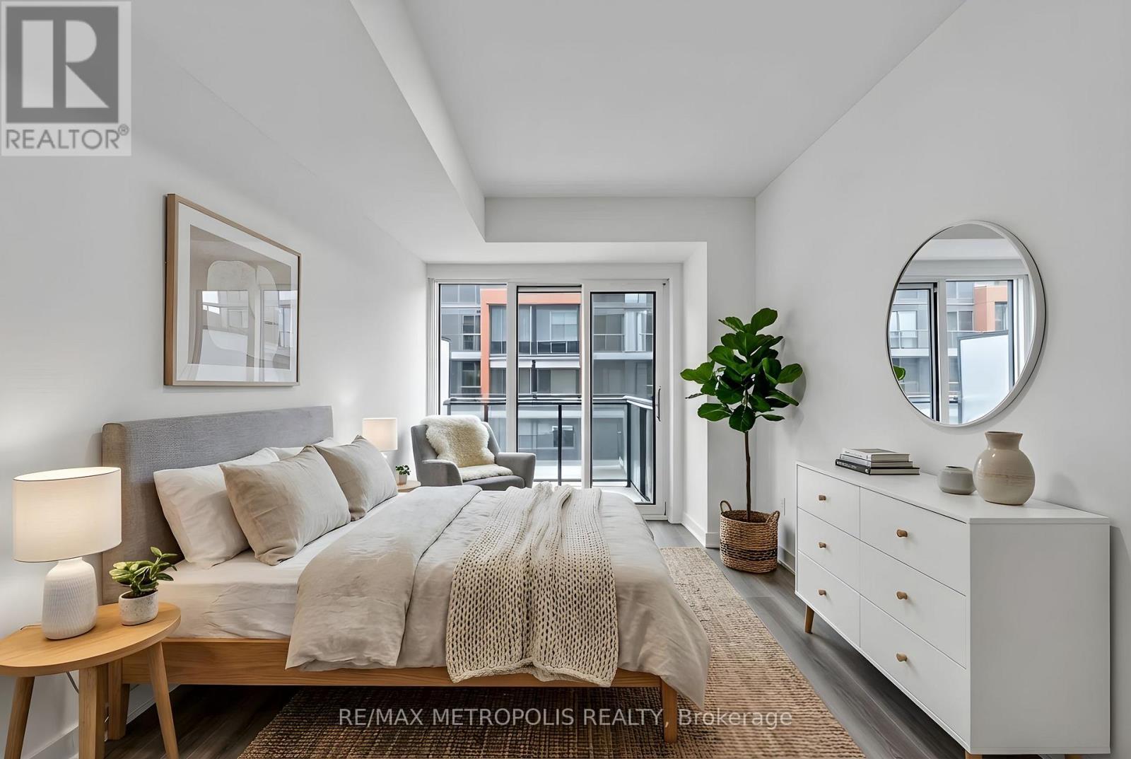 208 - 65 Curlew Drive, Toronto, ON - Indoor Photo Showing Bedroom