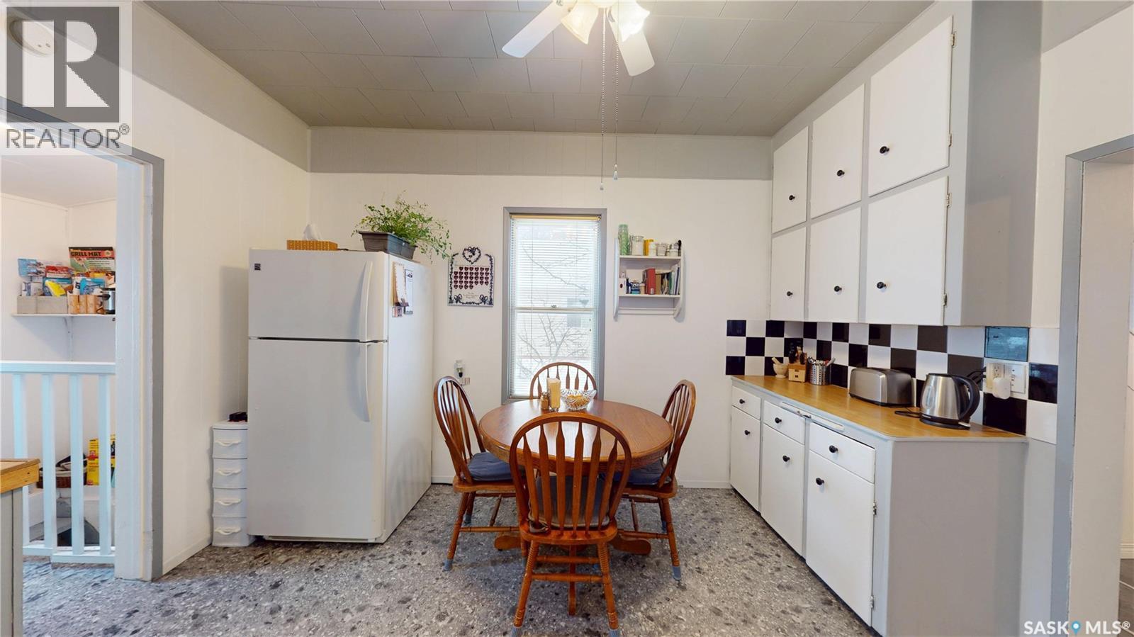 416 T Avenue S, Saskatoon, SK - Indoor