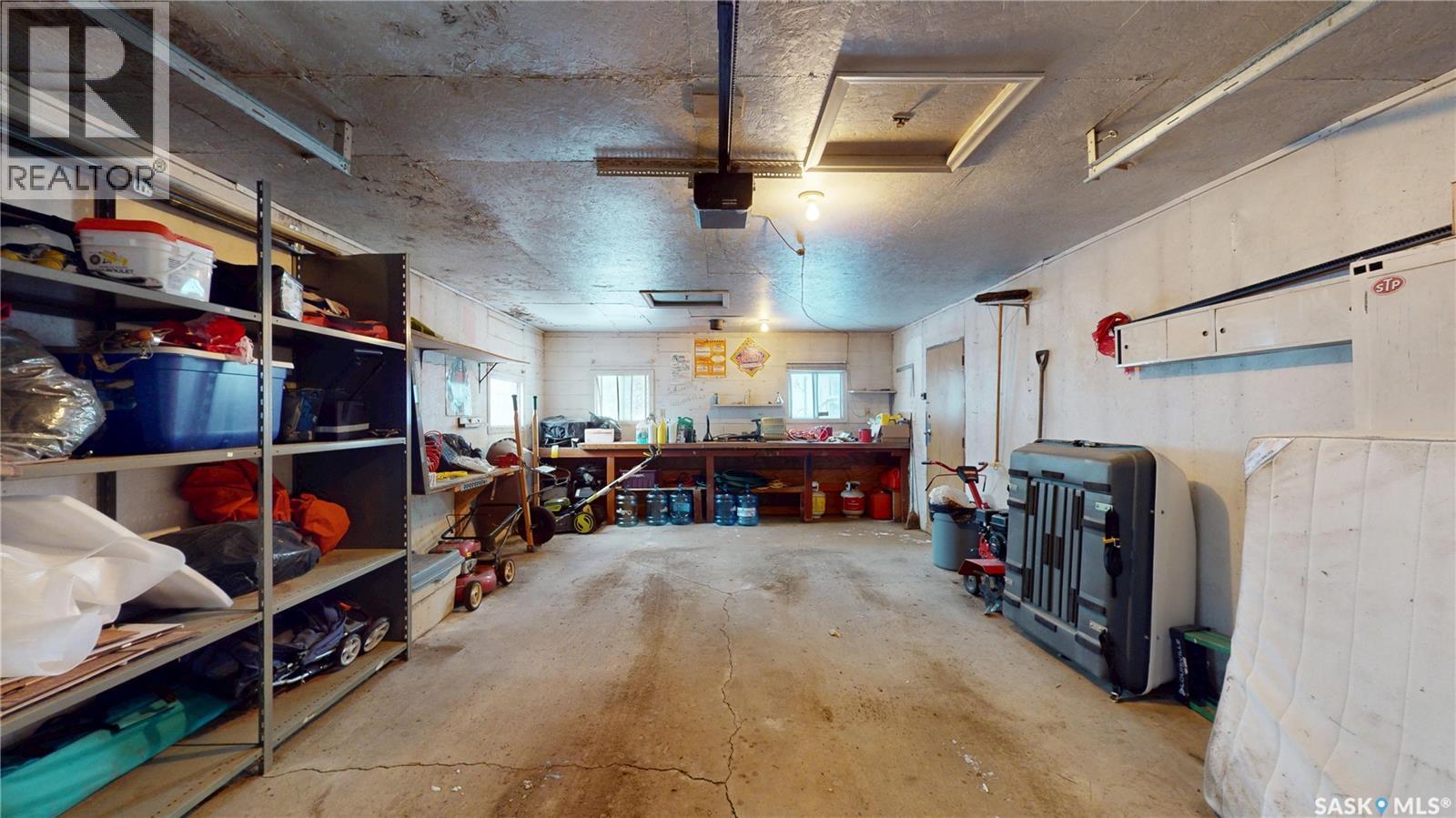 416 T Avenue S, Saskatoon, SK - Indoor