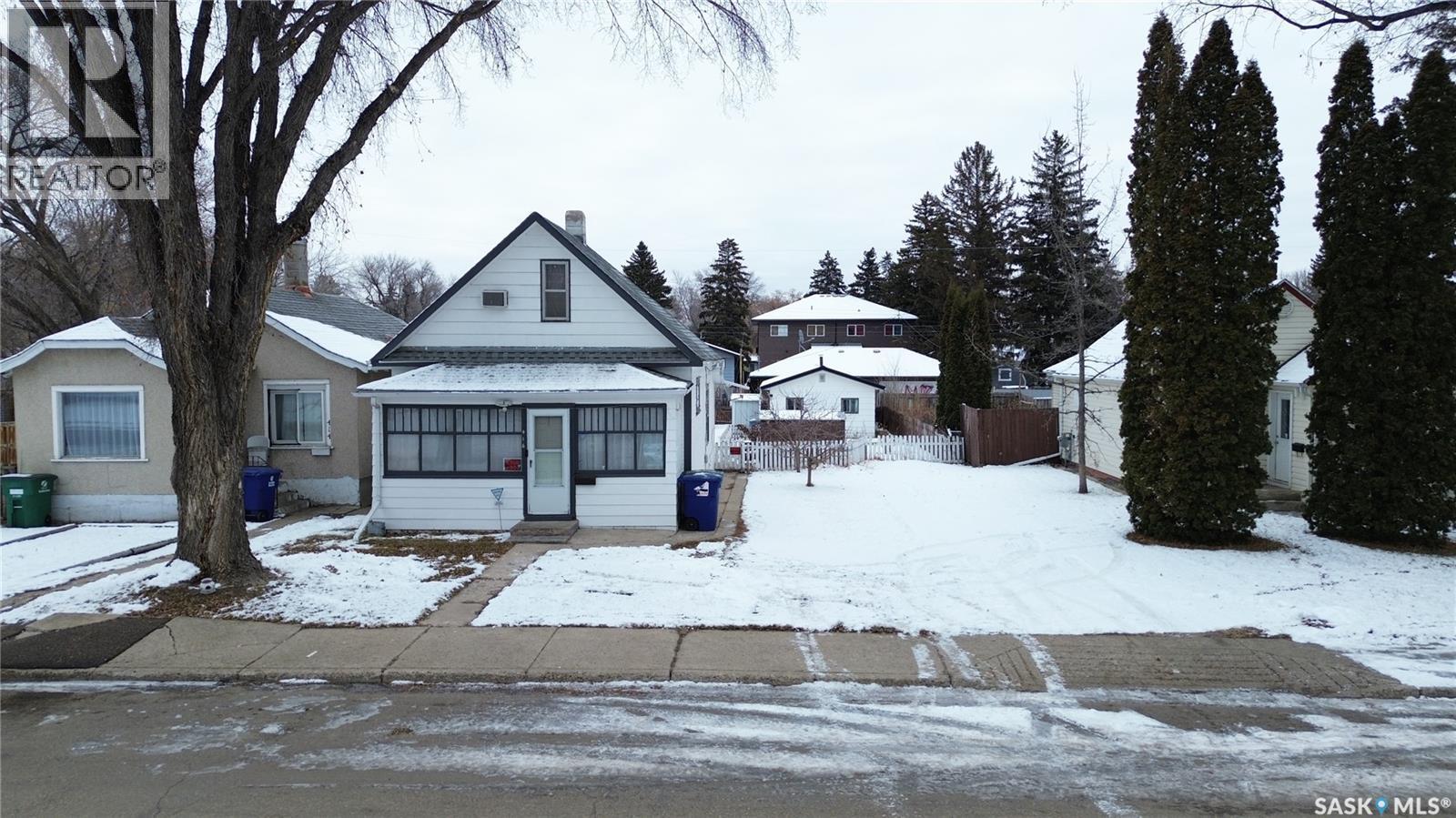 416 T Avenue S, Saskatoon, SK - Outdoor With Facade