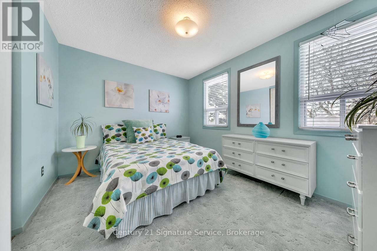27 Northampton Street, Brampton, ON - Indoor Photo Showing Bedroom