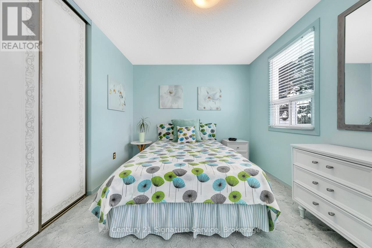 27 Northampton Street, Brampton, ON - Indoor Photo Showing Bedroom