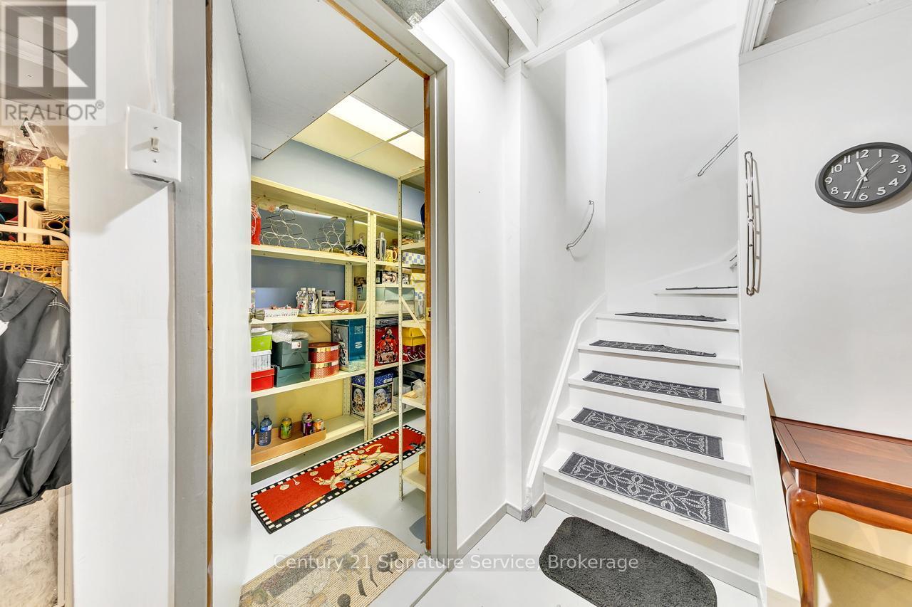 27 Northampton Street, Brampton, ON - Indoor Photo Showing Other Room