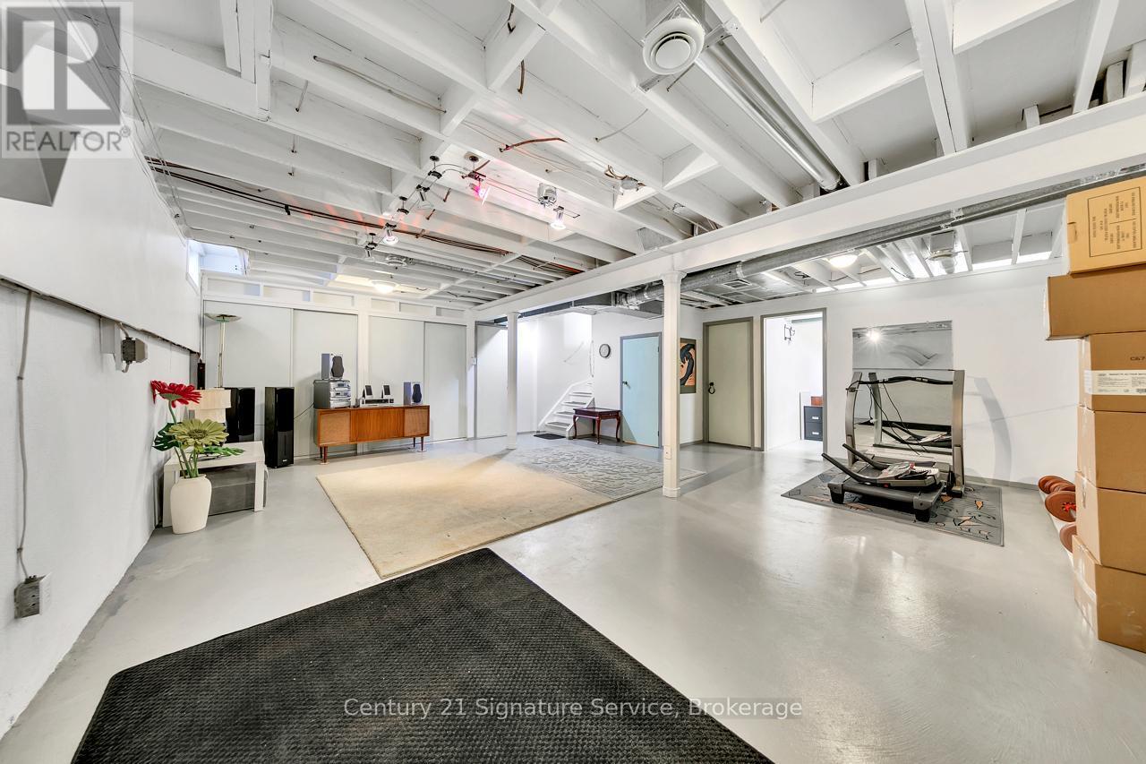 27 Northampton Street, Brampton, ON - Indoor