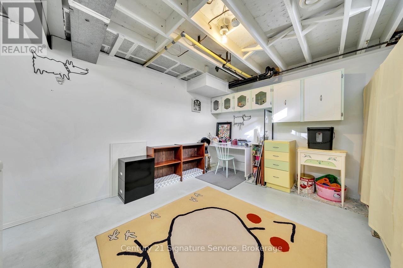 27 Northampton Street, Brampton, ON - Indoor