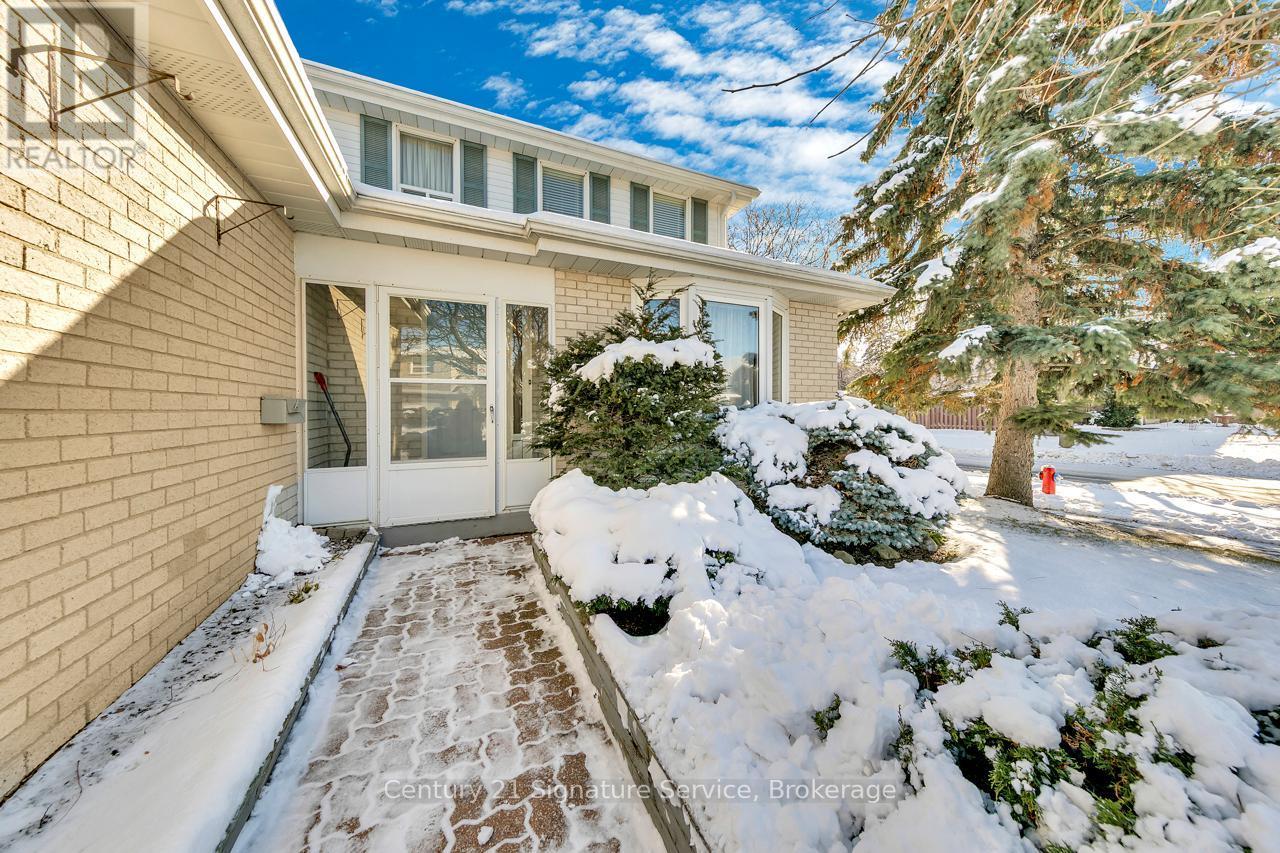 27 Northampton Street, Brampton, ON - Outdoor