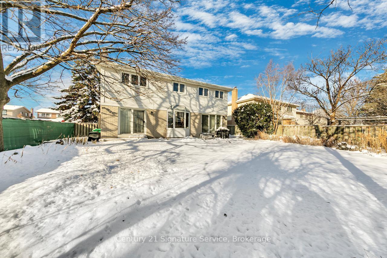 27 Northampton Street, Brampton, ON - Outdoor