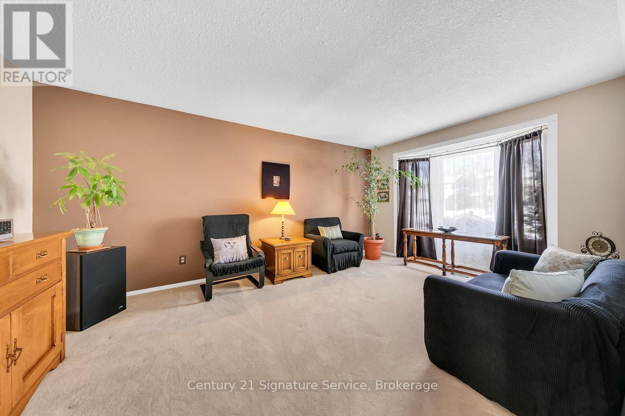 27 Northampton Street, Brampton, ON - Indoor