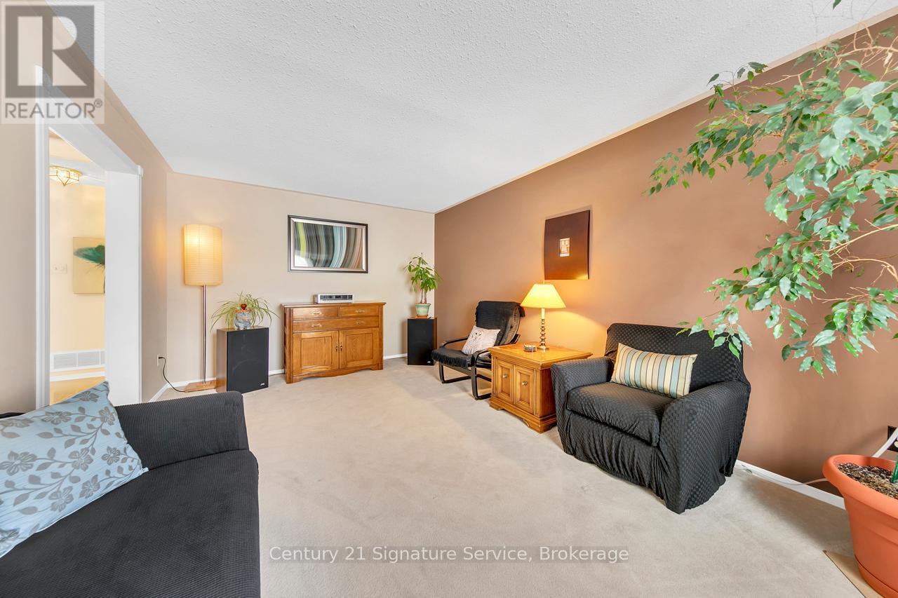 27 Northampton Street, Brampton, ON - Indoor