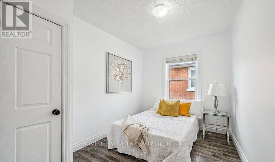 570 Victoria Street S, Kitchener, ON - Indoor Photo Showing Bedroom