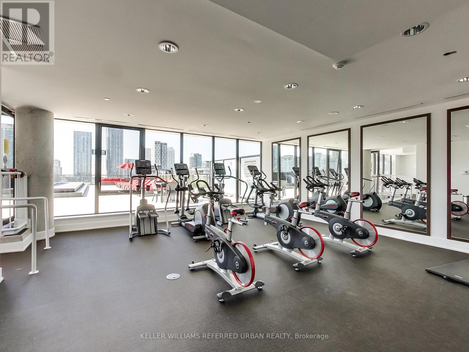 634 - 461 Adelaide Street W, Toronto, ON - Indoor Photo Showing Gym Room