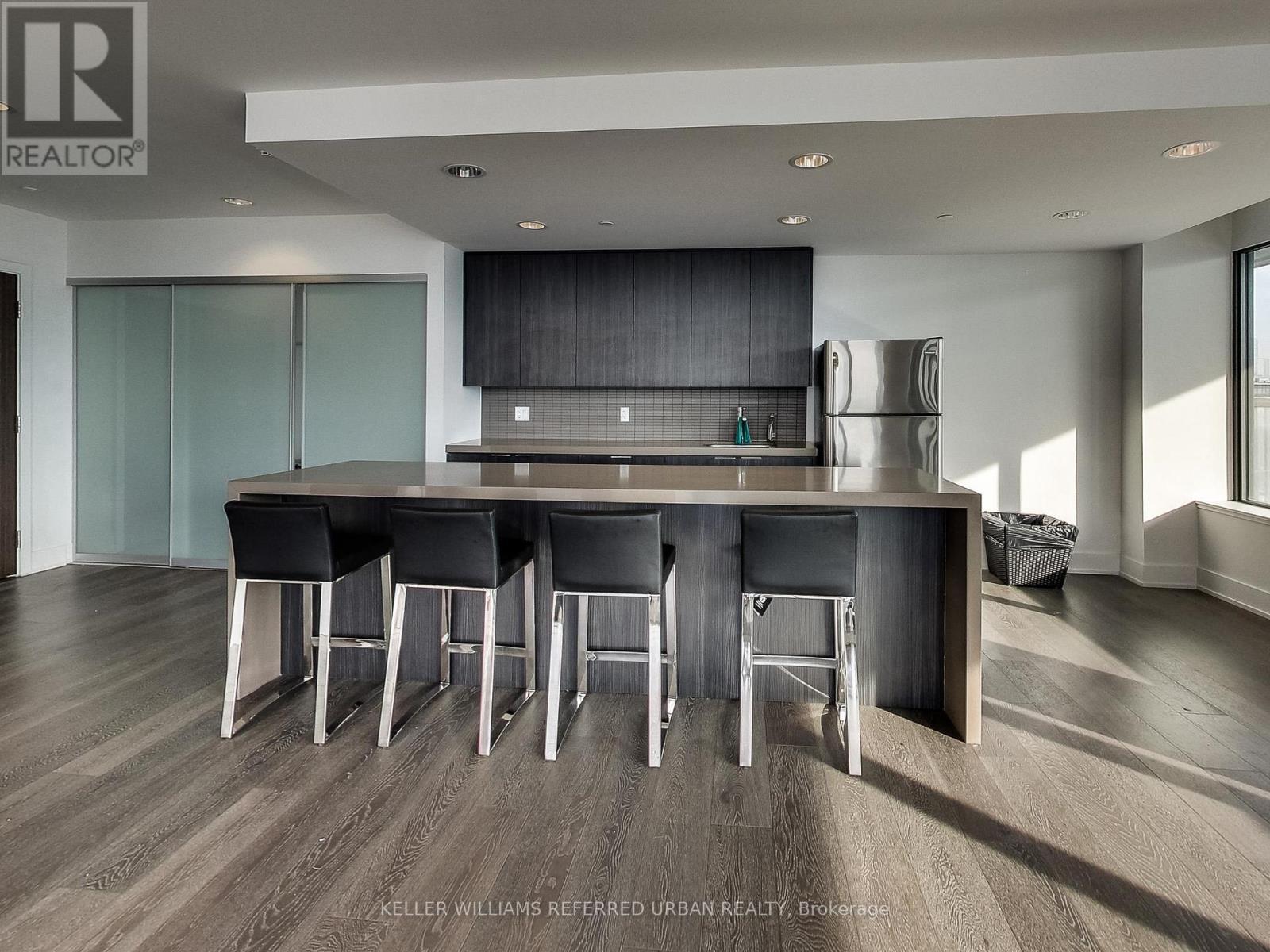 634 - 461 Adelaide Street W, Toronto, ON - Indoor Photo Showing Kitchen