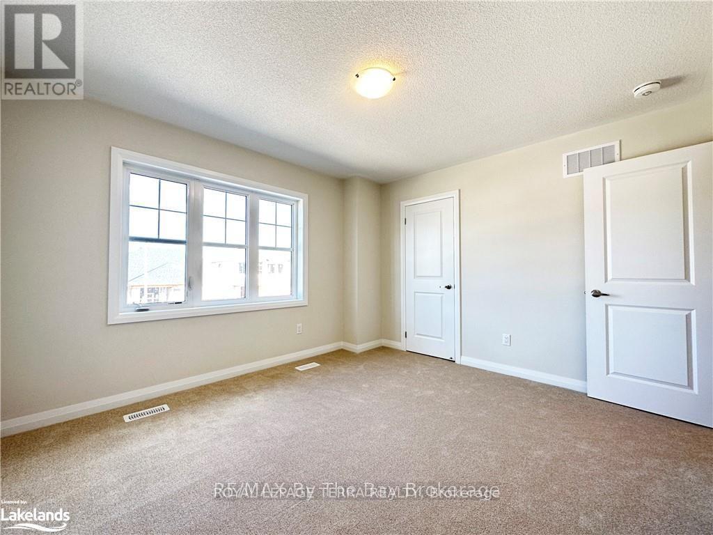 58 Nicort Road, Wasaga Beach, ON - Indoor Photo Showing Other Room
