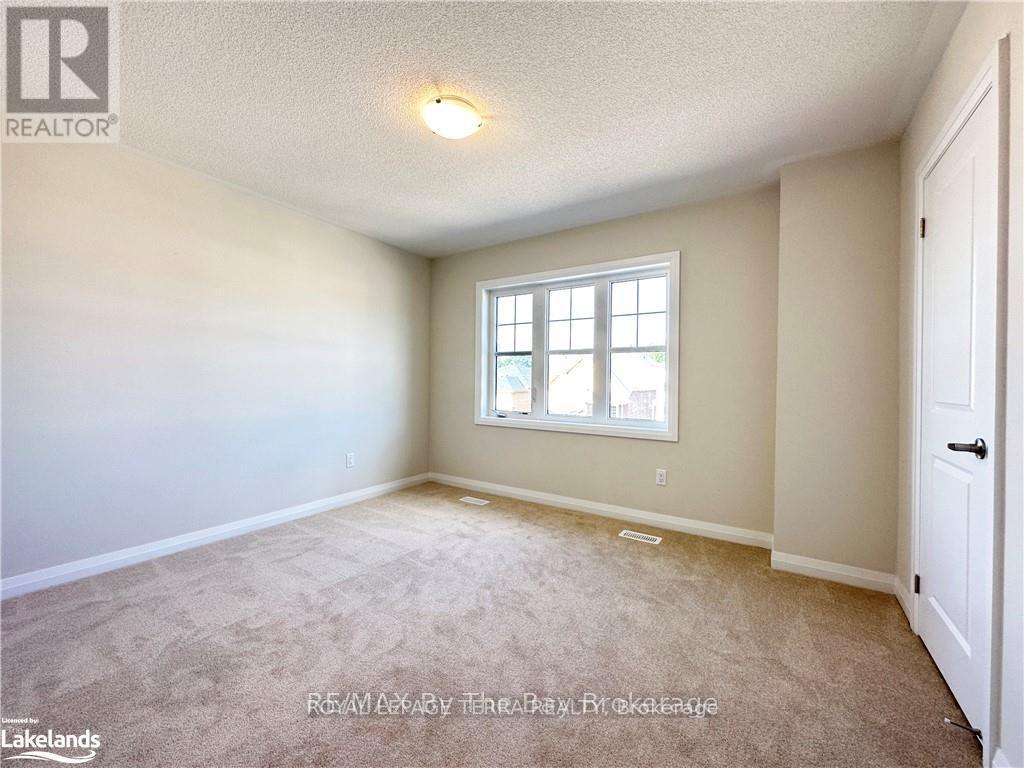 58 Nicort Road, Wasaga Beach, ON - Indoor Photo Showing Other Room