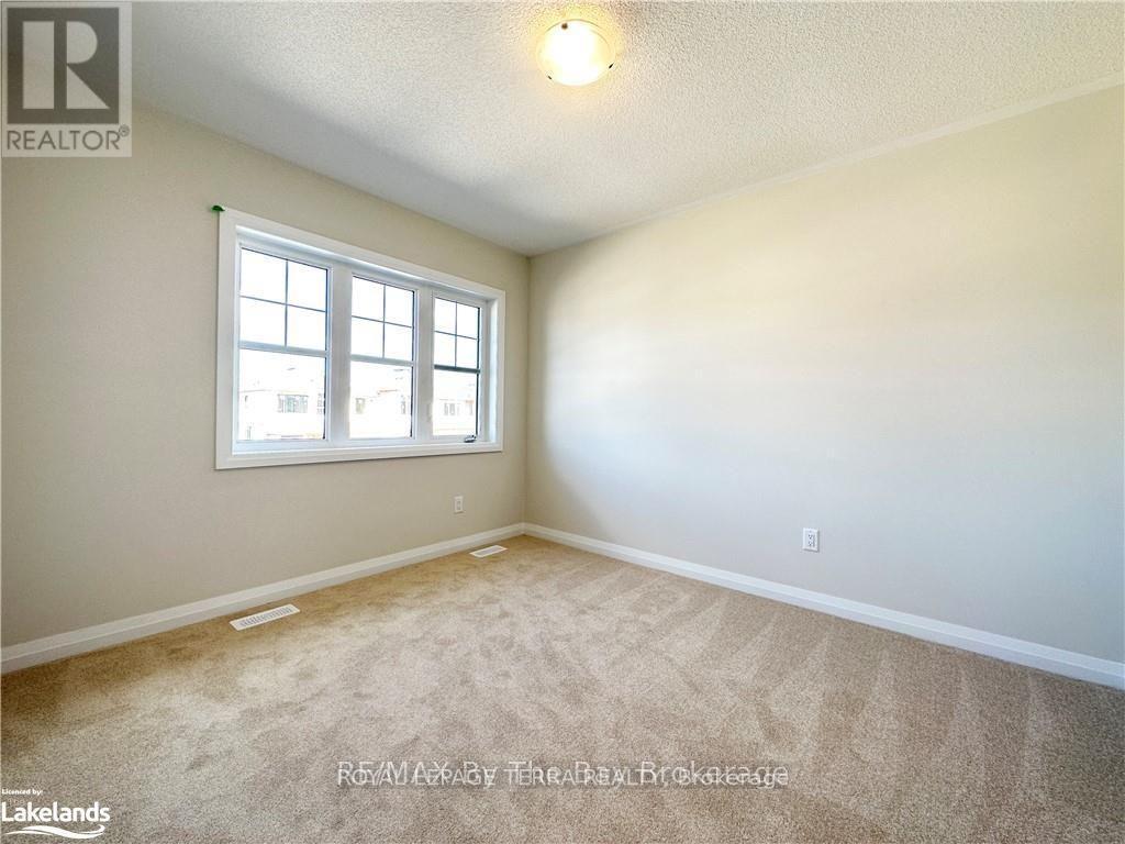 58 Nicort Road, Wasaga Beach, ON - Indoor Photo Showing Other Room