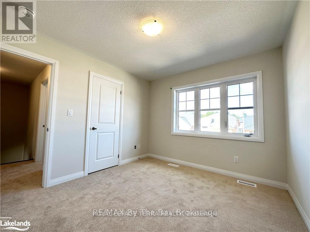 58 Nicort Road, Wasaga Beach, ON - Indoor Photo Showing Other Room