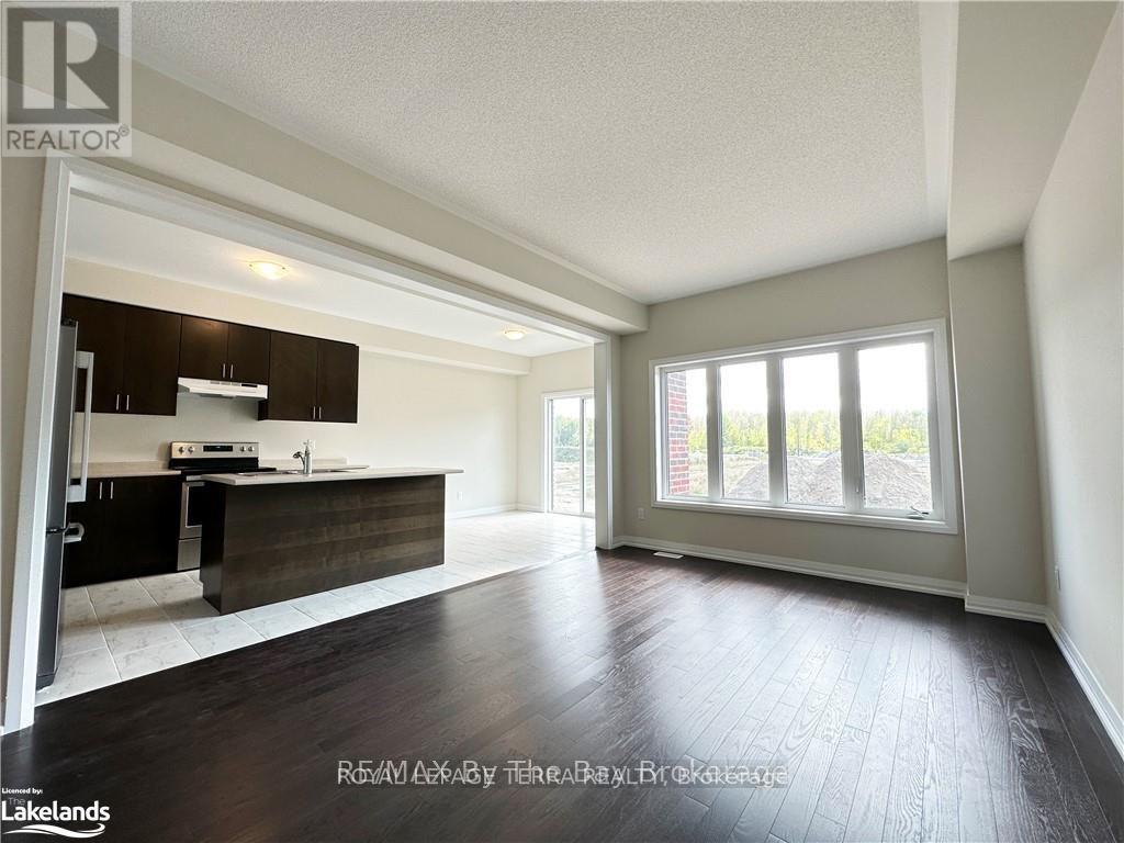 58 Nicort Road, Wasaga Beach, ON - Indoor