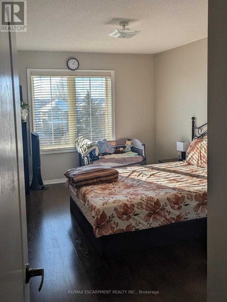 8 - 2579 Sixth Line, Oakville, ON - Indoor Photo Showing Bedroom