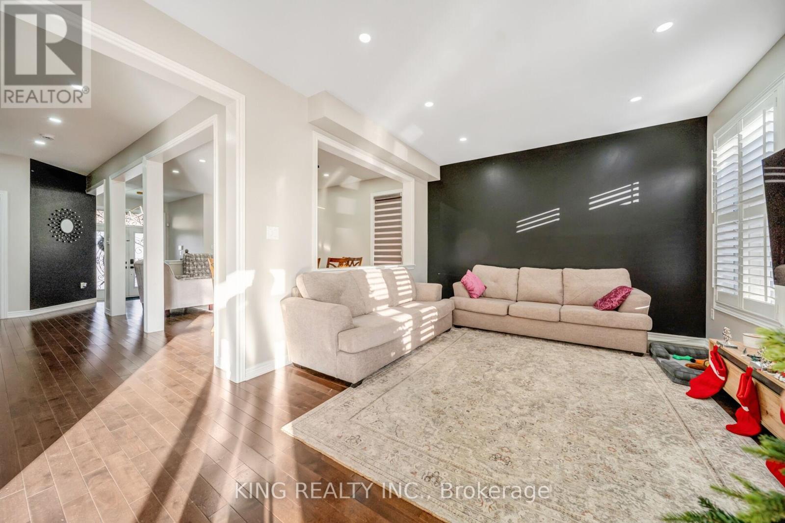 14 Seahorse Avenue, Brampton, ON - Indoor