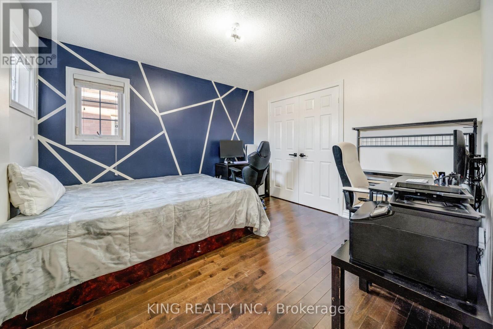 14 Seahorse Avenue, Brampton, ON - Indoor Photo Showing Bedroom