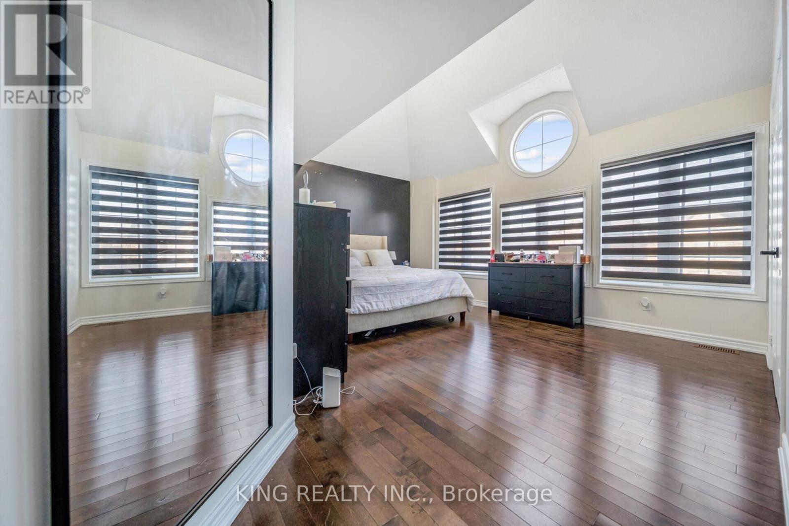 14 Seahorse Avenue, Brampton, ON - Indoor Photo Showing Bedroom