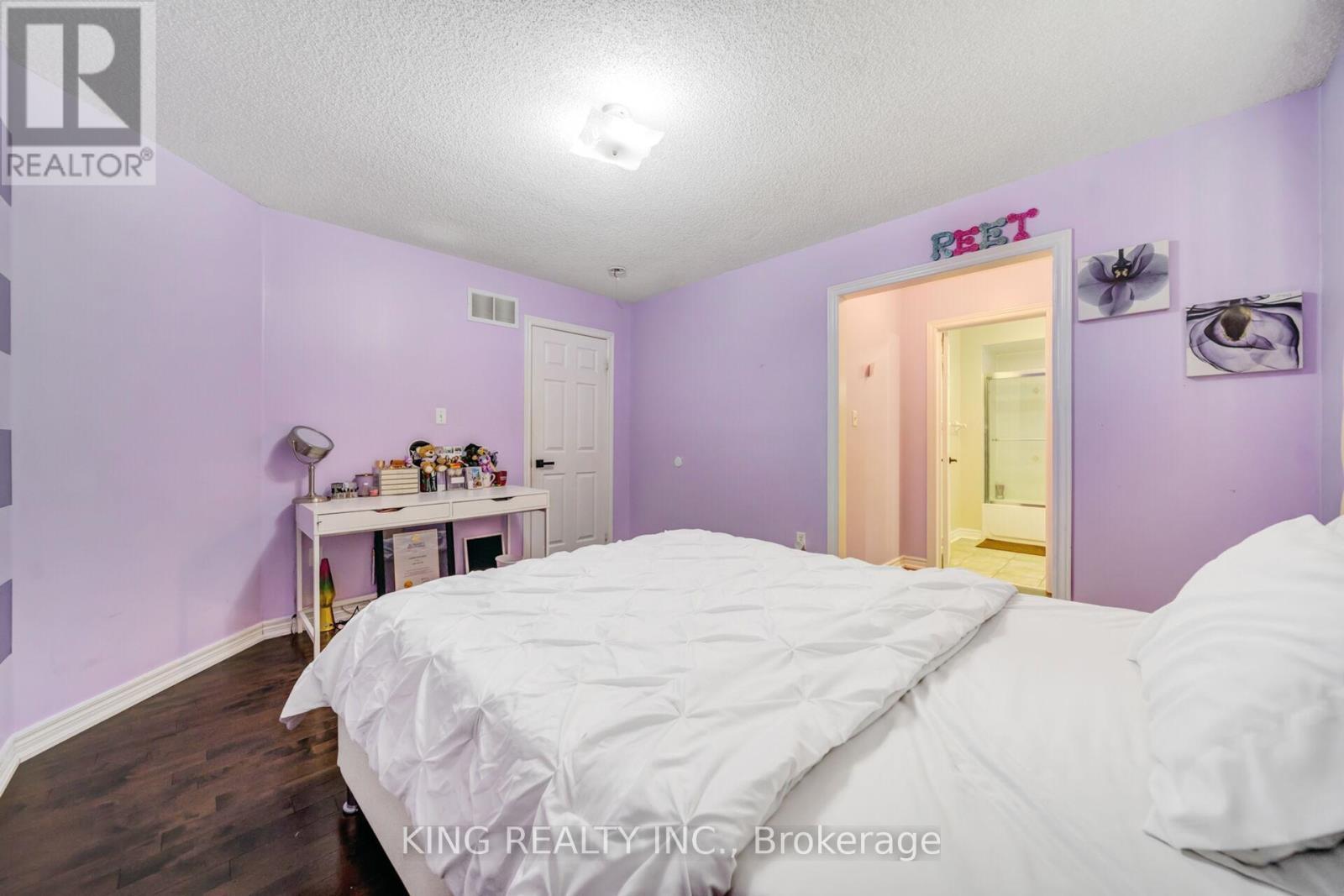 14 Seahorse Avenue, Brampton, ON - Indoor Photo Showing Bedroom