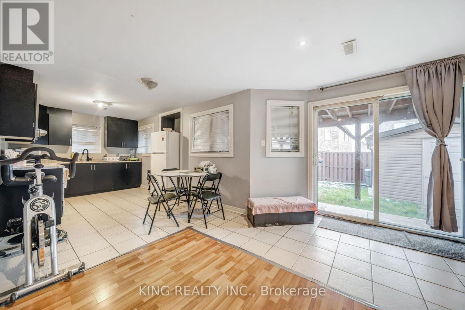 14 Seahorse Avenue, Brampton, ON - Indoor