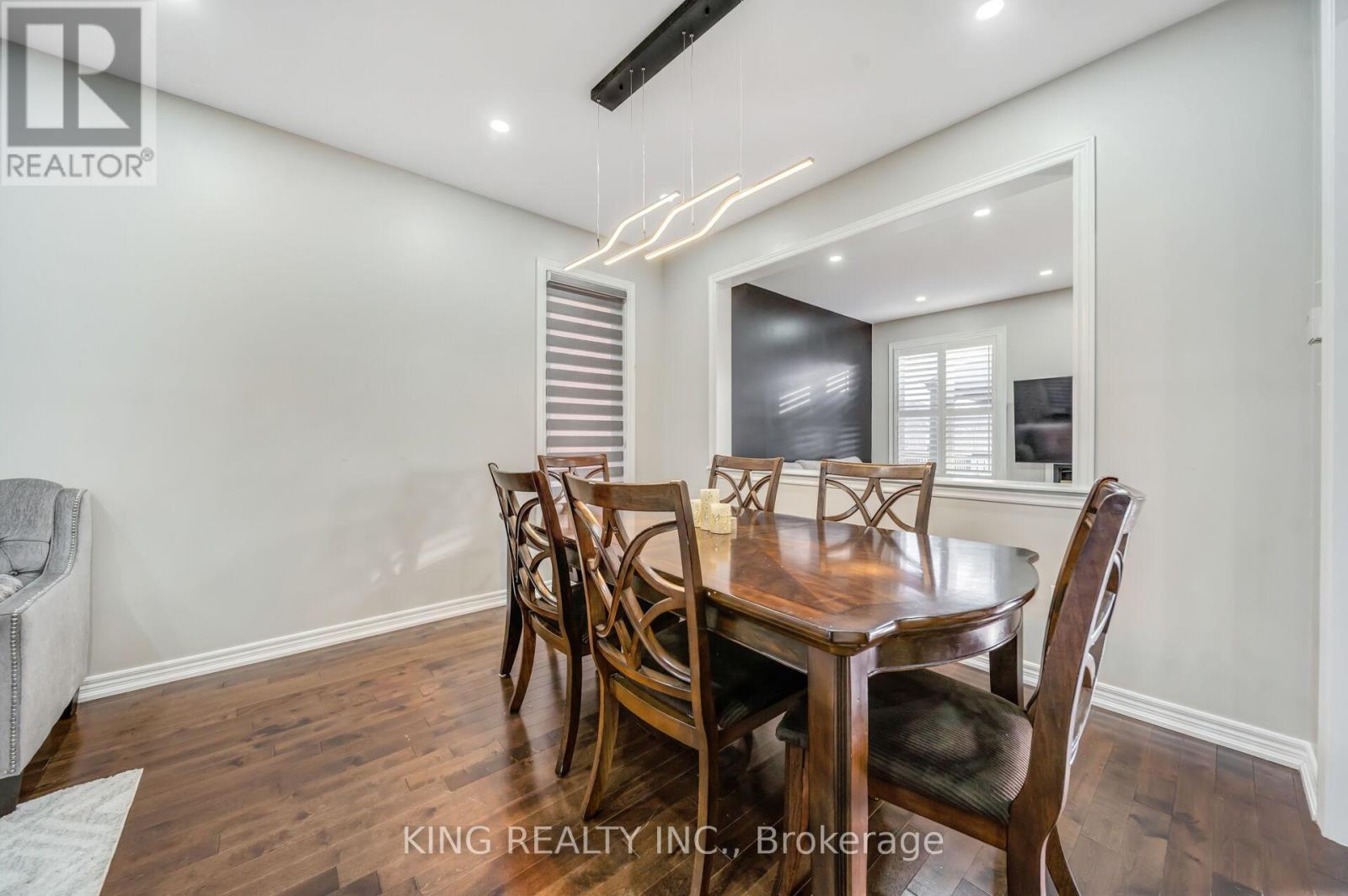 14 Seahorse Avenue, Brampton, ON - Indoor Photo Showing Dining Room