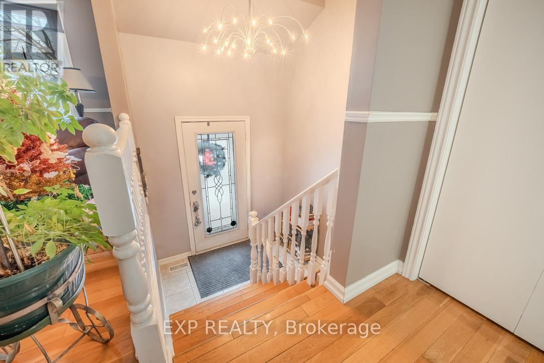 Front Entrance - 6166 Wildrose Crescent, Niagara Falls (Oldfield), ON - Indoor Photo Showing Other Room