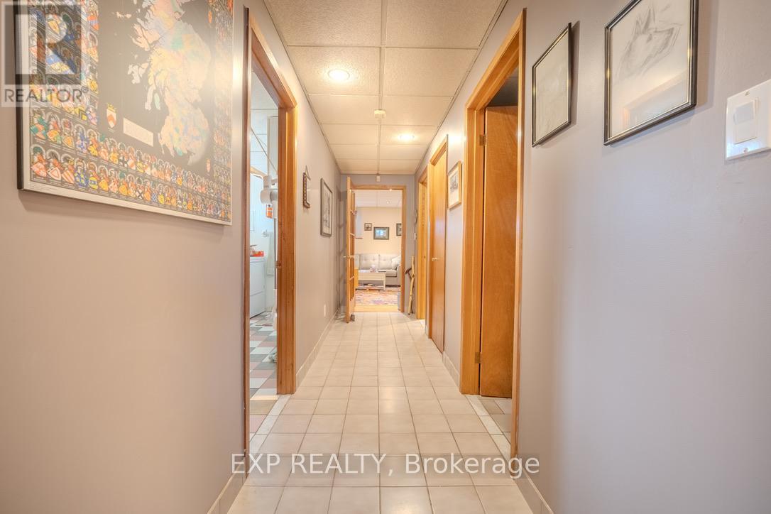 6166 Wildrose Crescent, Niagara Falls (Oldfield), ON - Indoor Photo Showing Other Room