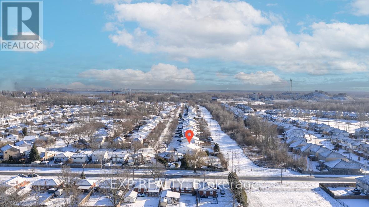 6166 Wildrose Crescent, Niagara Falls (Oldfield), ON - Outdoor With View