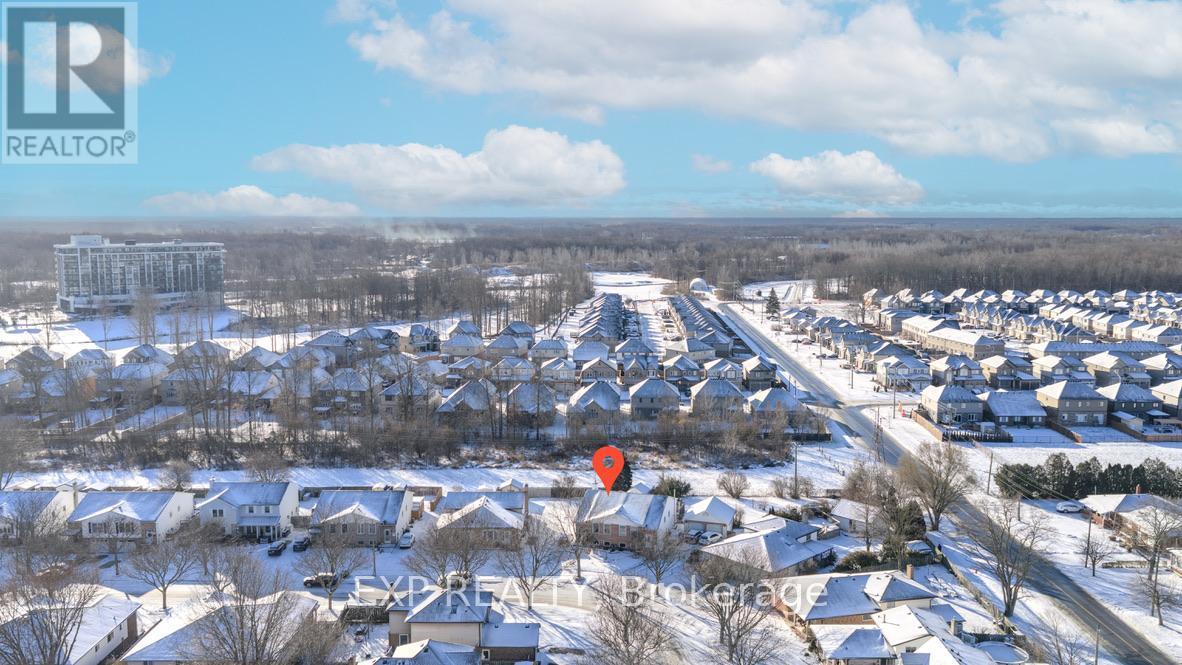 6166 Wildrose Crescent, Niagara Falls (Oldfield), ON - Outdoor With View