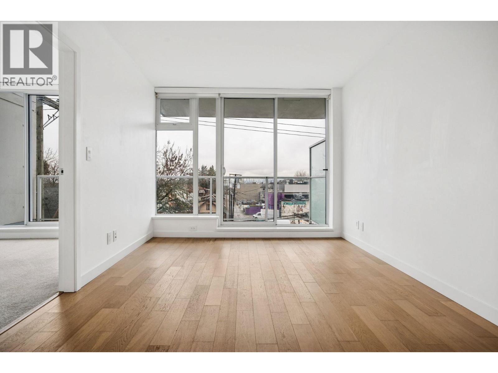 503 4638 Gladstone Street, Vancouver, BC - Indoor