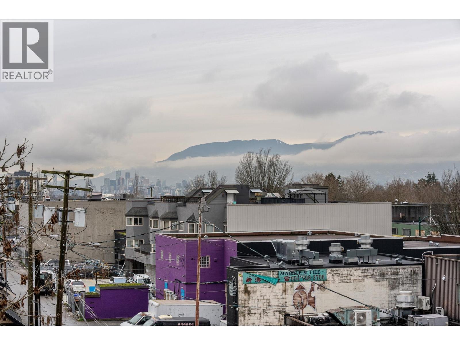 503 4638 Gladstone Street, Vancouver, BC - Outdoor With View