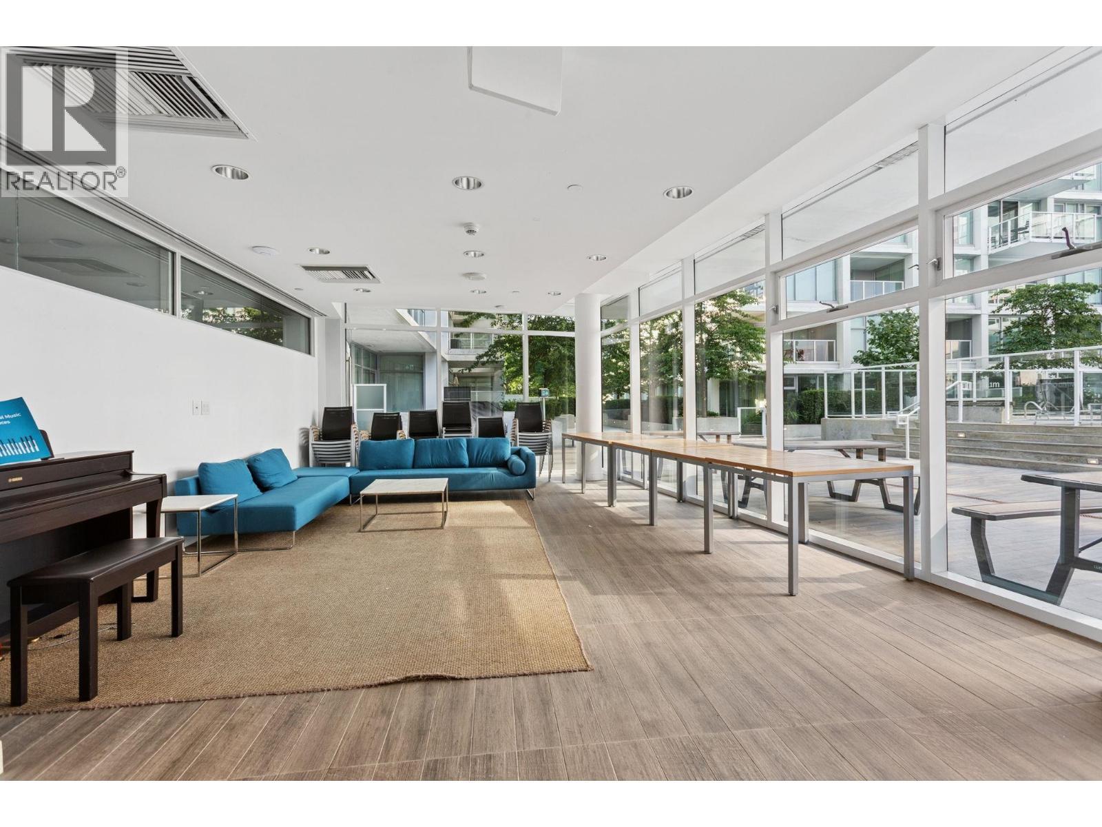 503 4638 Gladstone Street, Vancouver, BC - Indoor Photo Showing Other Room