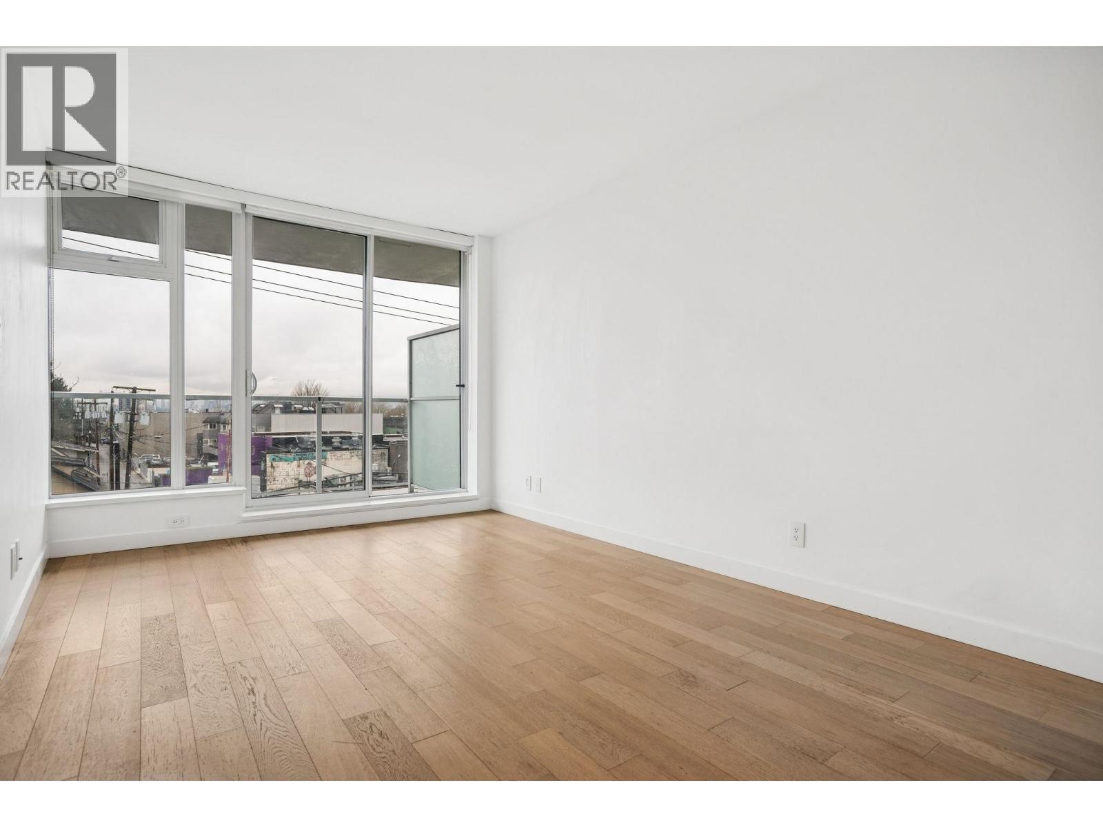 503 4638 Gladstone Street, Vancouver, BC - Indoor Photo Showing Other Room