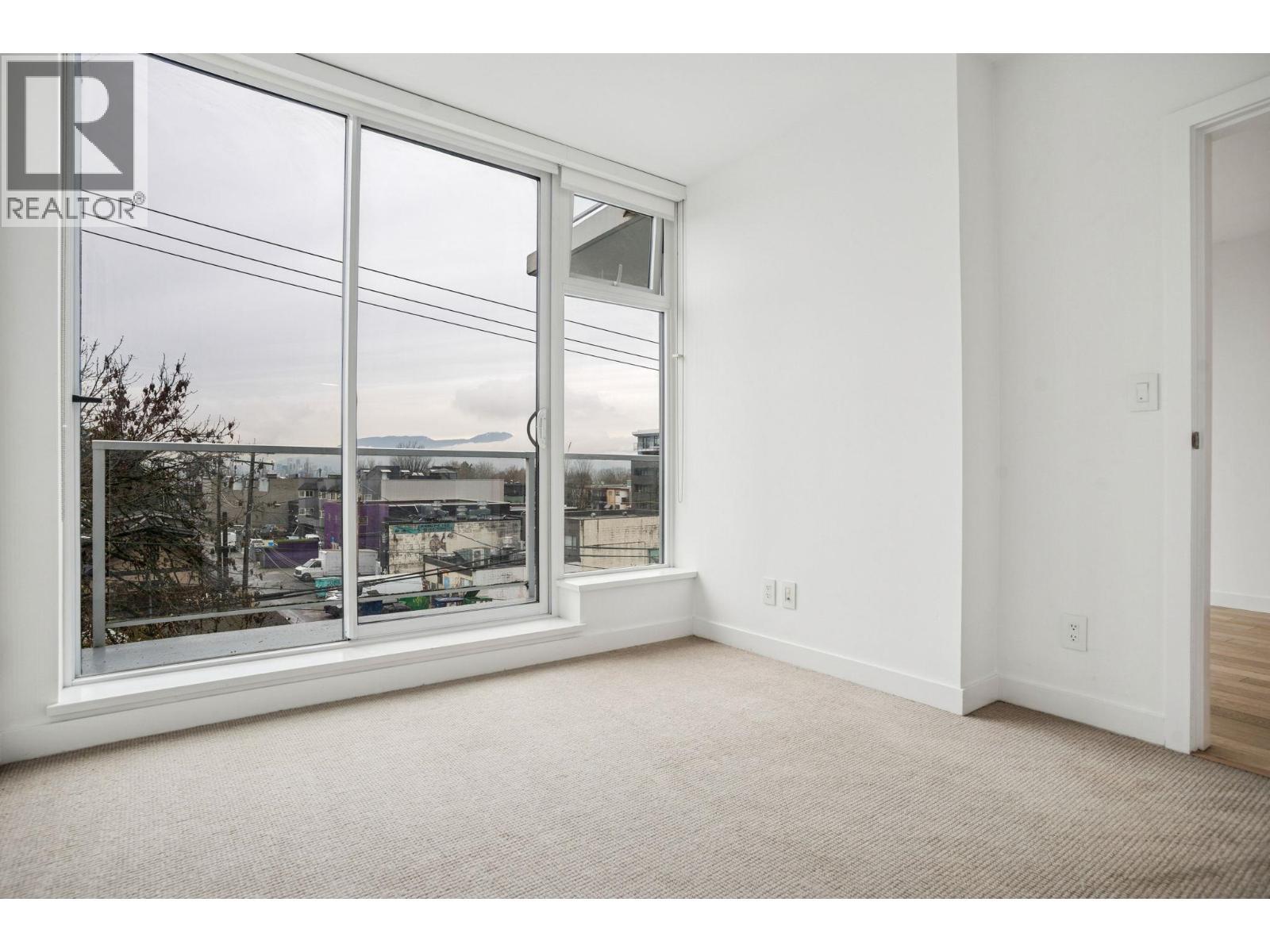 503 4638 Gladstone Street, Vancouver, BC - Indoor Photo Showing Other Room