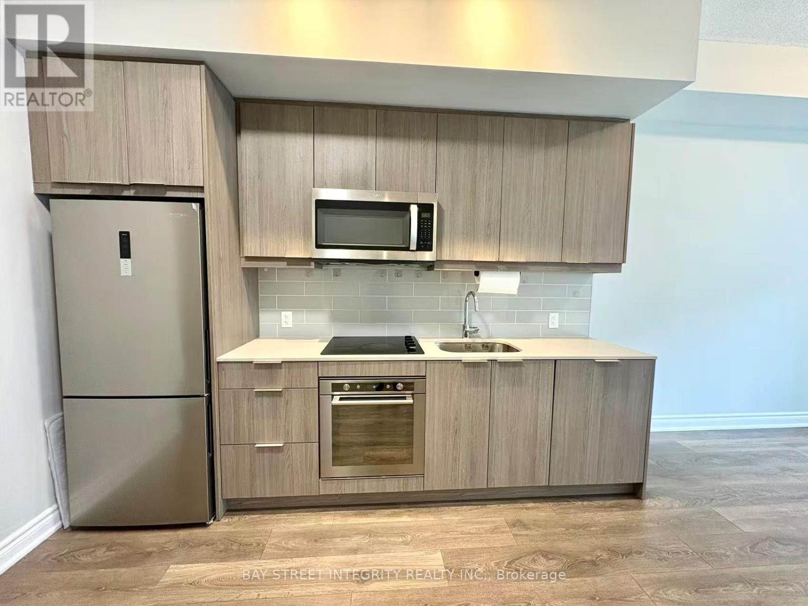 212 - 32 Forest Manor Road, Toronto, ON - Indoor Photo Showing Kitchen