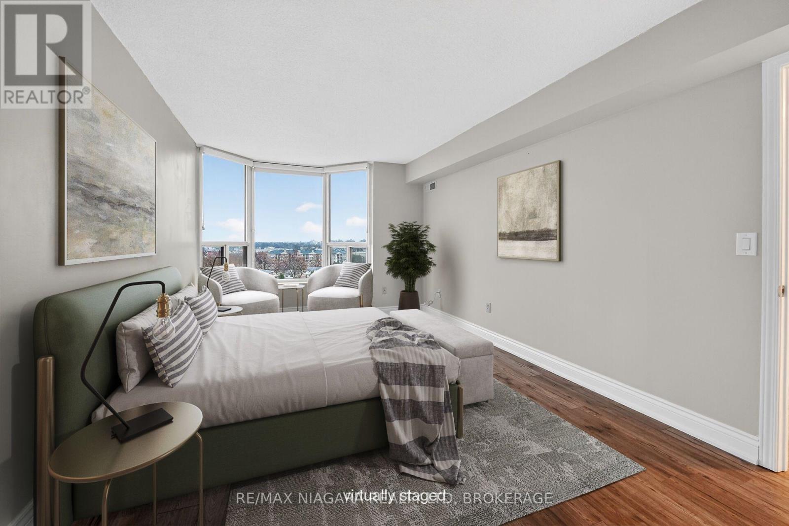 911 - 81 Scott Street, St. Catharines (Lakeport), ON - Indoor Photo Showing Bedroom