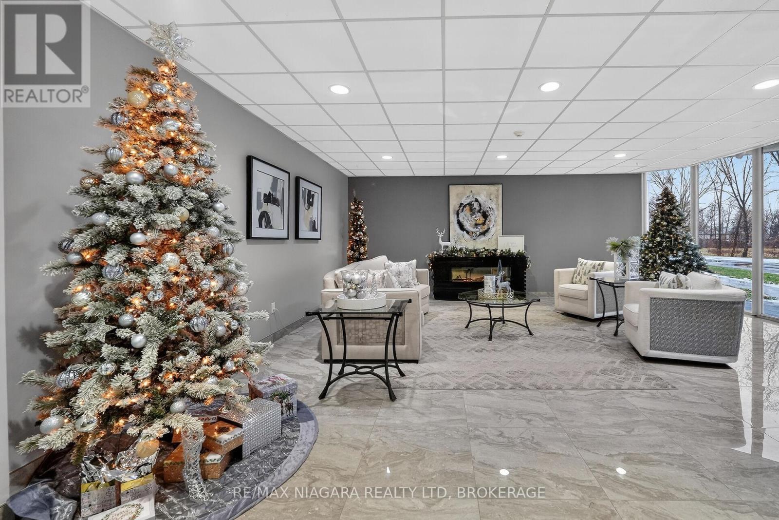 911 - 81 Scott Street, St. Catharines (Lakeport), ON - Indoor