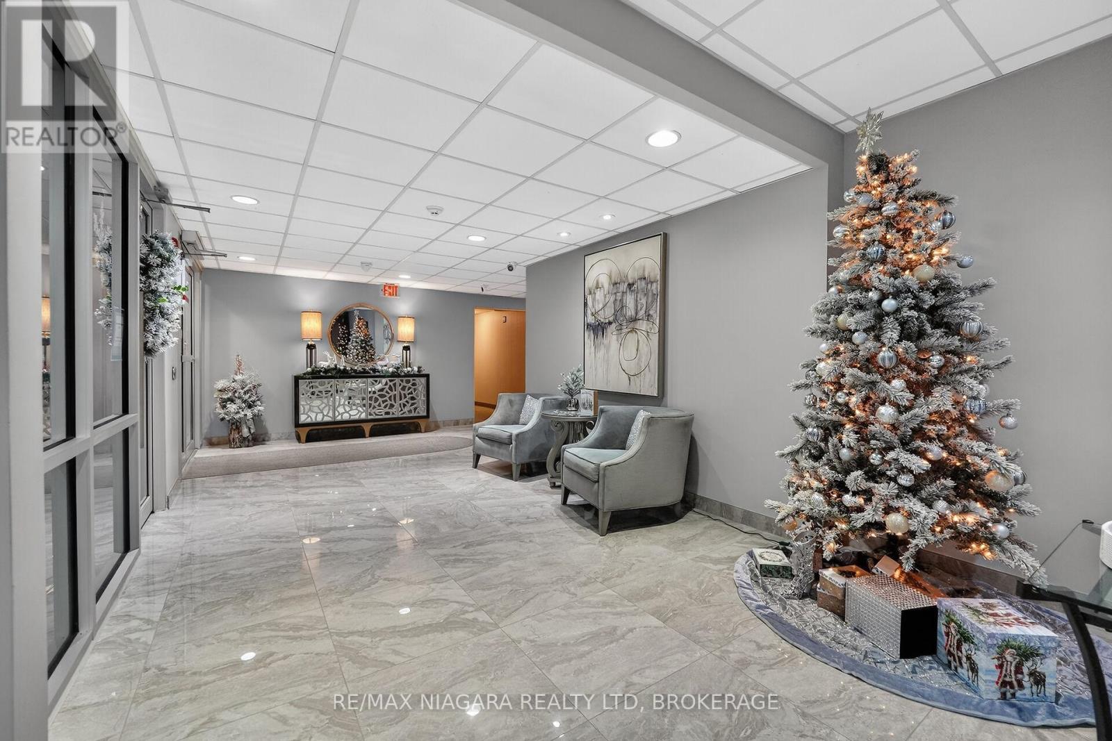 911 - 81 Scott Street, St. Catharines (Lakeport), ON - Indoor Photo Showing Other Room