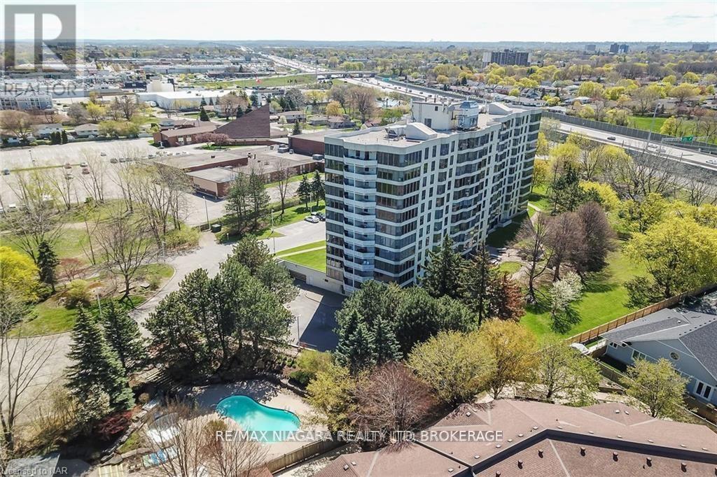 911 - 81 Scott Street, St. Catharines (Lakeport), ON - Outdoor With View