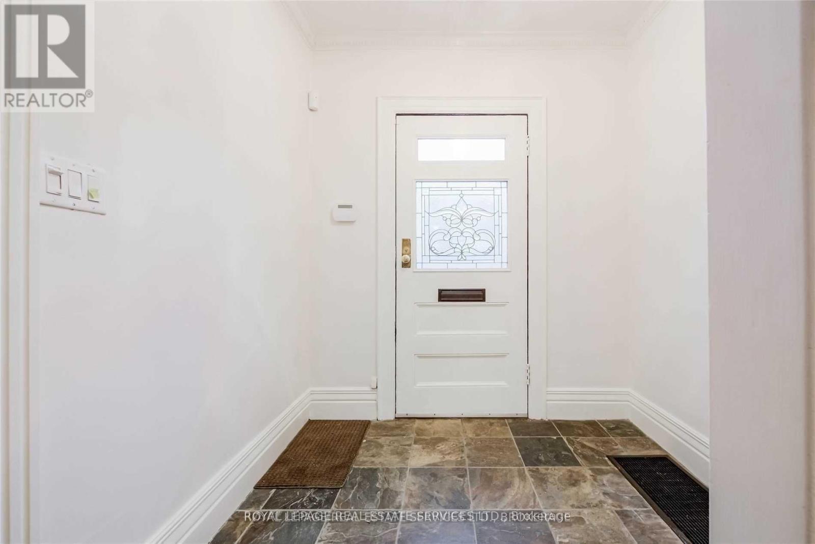 26 Summerhill Avenue, Toronto, ON - Indoor Photo Showing Other Room