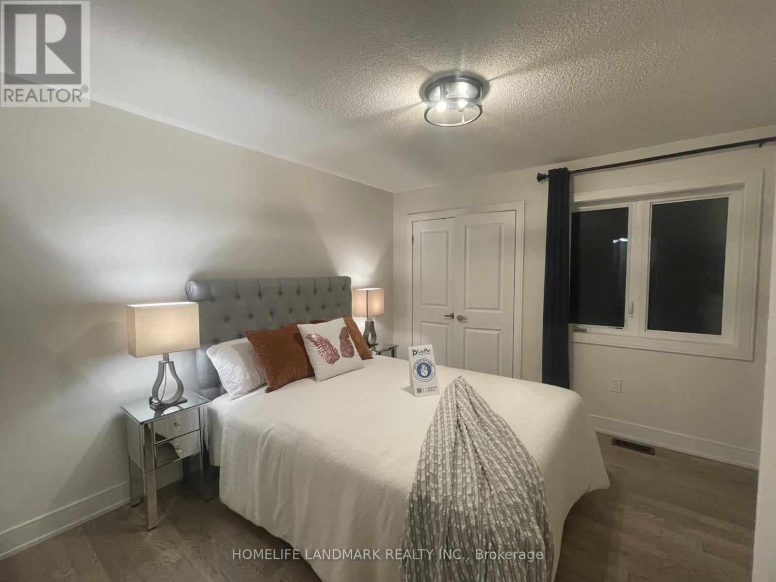 143 Kenneth Rogers Crescent, East Gwillimbury, ON - Indoor Photo Showing Bedroom