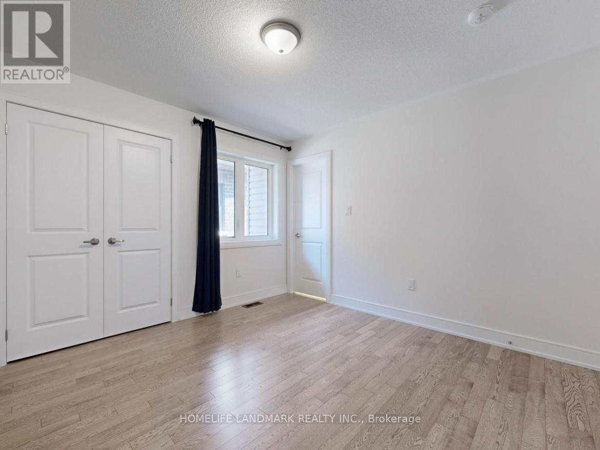 143 Kenneth Rogers Crescent, East Gwillimbury, ON - Indoor Photo Showing Other Room