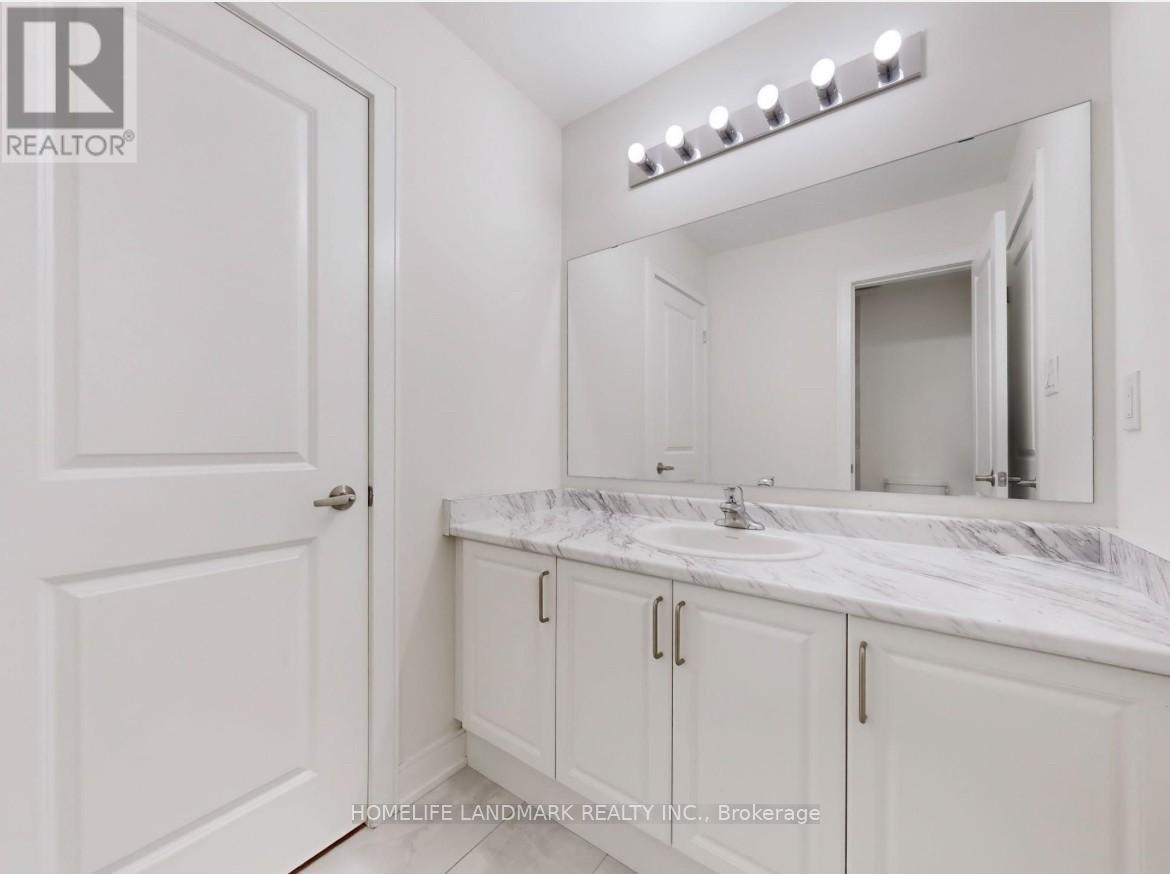 143 Kenneth Rogers Crescent, East Gwillimbury, ON - Indoor Photo Showing Bathroom