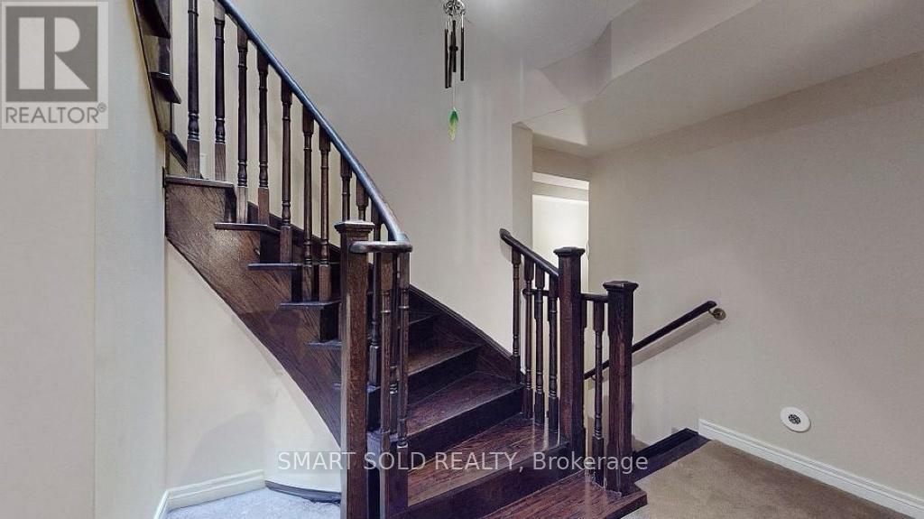 4123 Shipp Drive, Mississauga, ON - Indoor Photo Showing Other Room