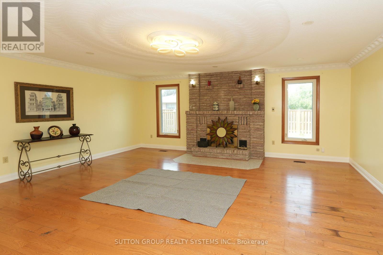 Upper - 101 Henley Drive, Hamilton, ON - Indoor